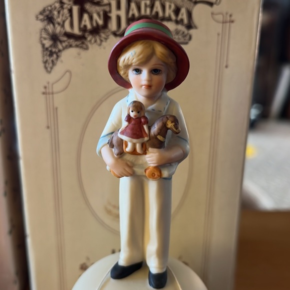 Two 1986 Jan Hagara figurines - Picture 7 of 10